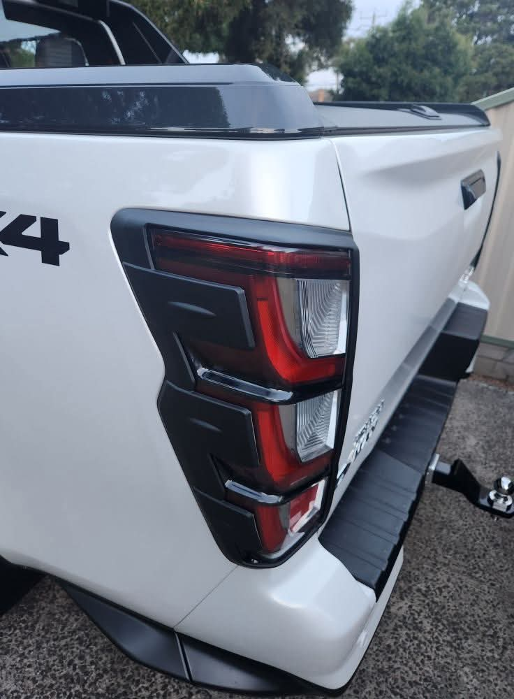 TAILIGHT SURROUNDS- New 2024 ISUZU D-MAX